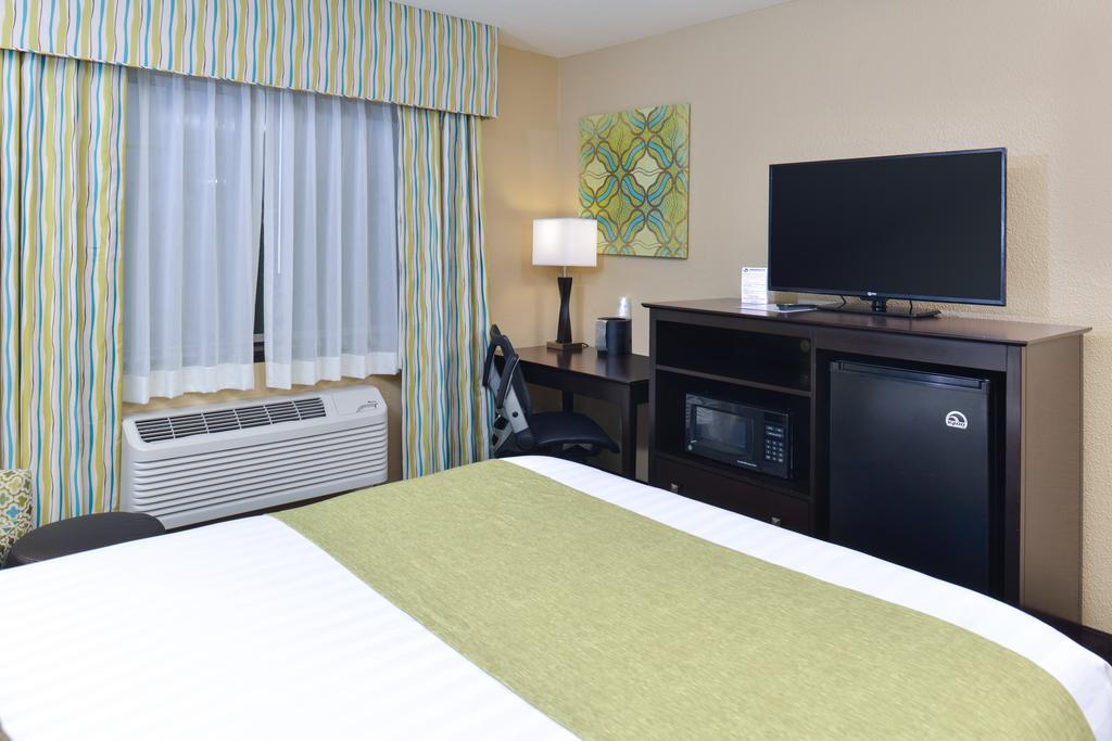 Best Western Long Beach Inn Екстериор снимка